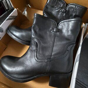 Ladies Black Leather Booties